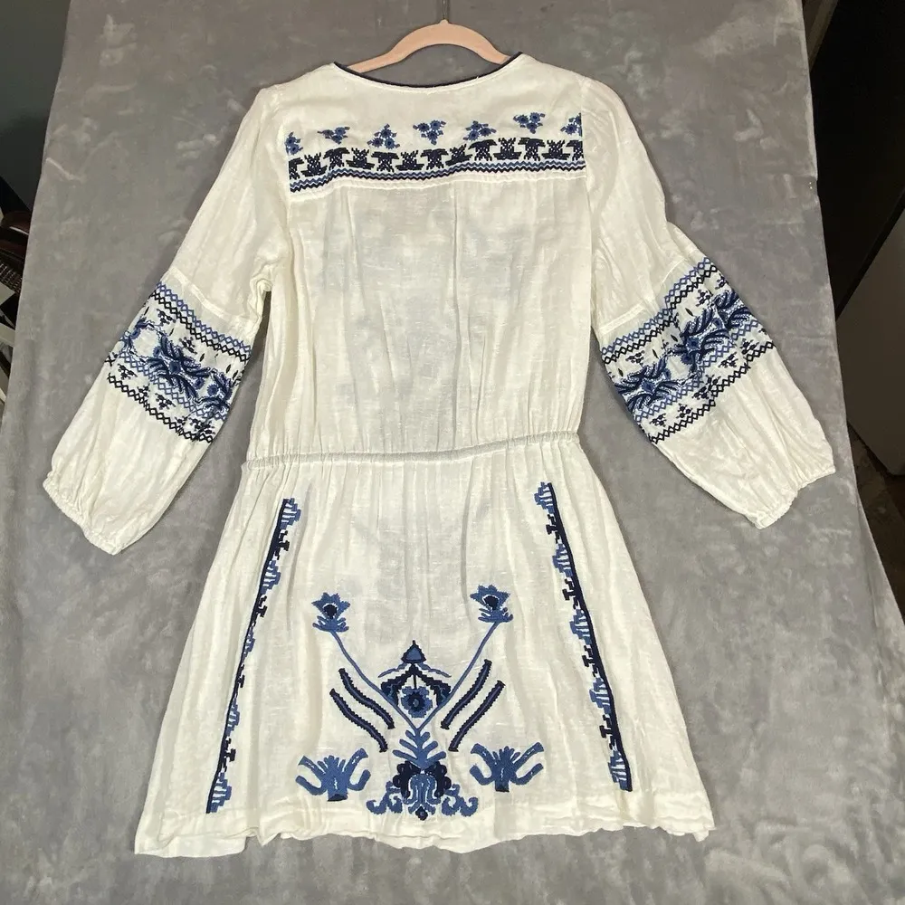 Free People Mini Dress Medium White Embroidered Blue Boho Cinch Artsy Beachy - Image 2