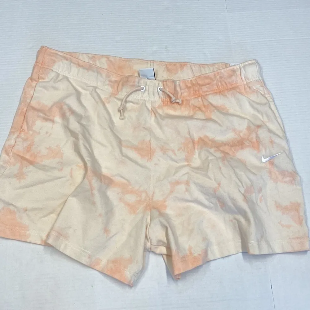 NWT Nike Loose fit mid rise short length size XXL (b18) - Image 3