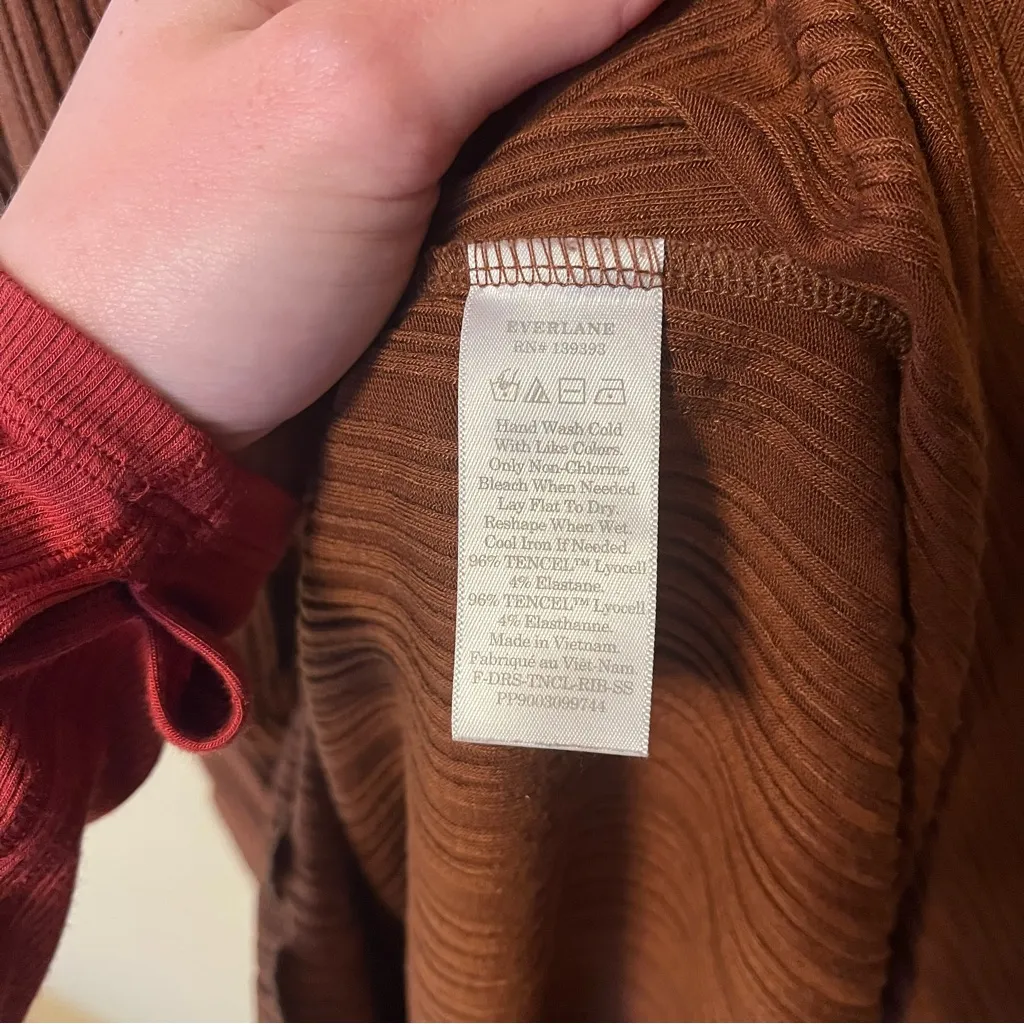 Everlane Copper Brown Midi Dress with Lettuce Trim and Cutout in Back - Image 7