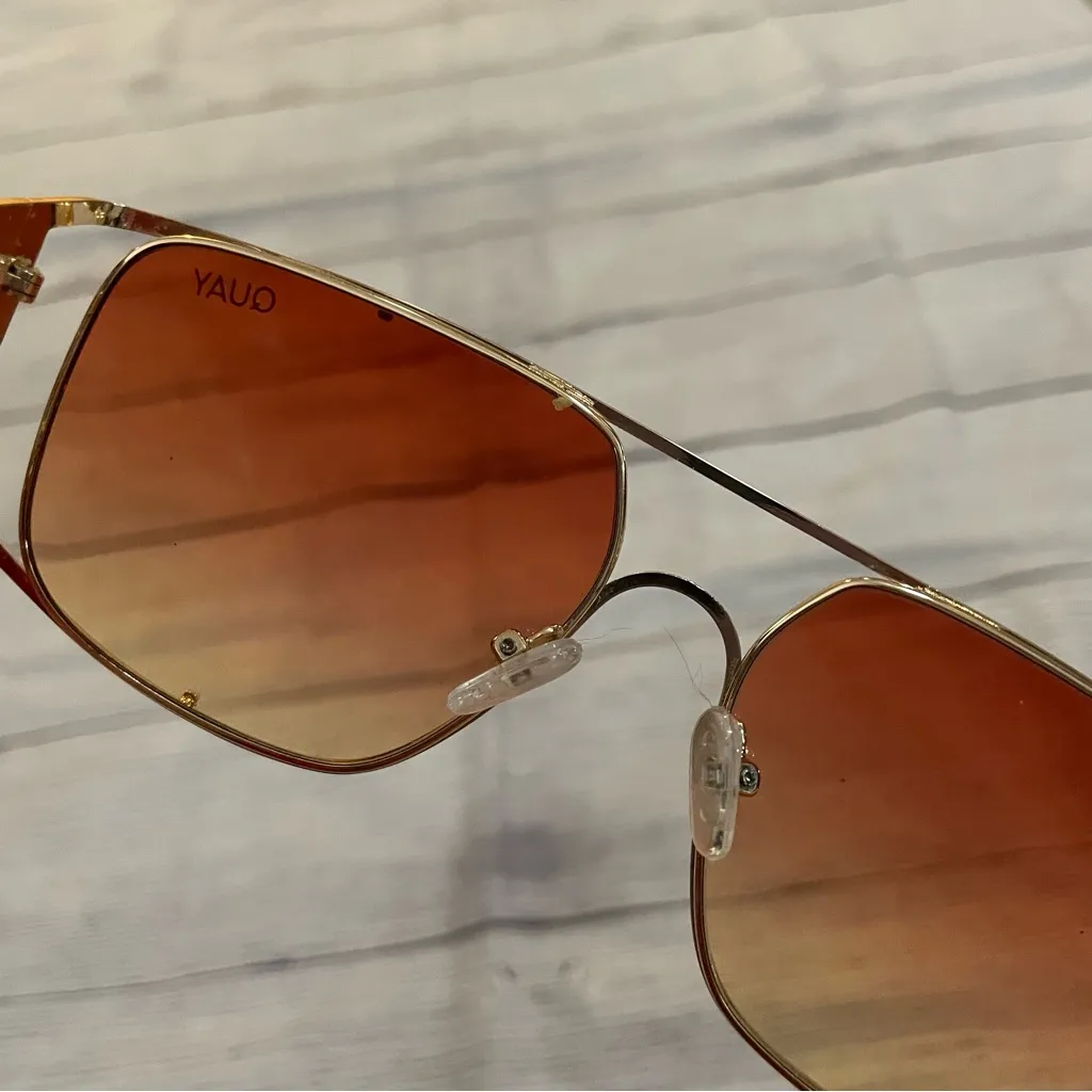 Quay Australia  Baddie Behavior Sunglasses - Image 4