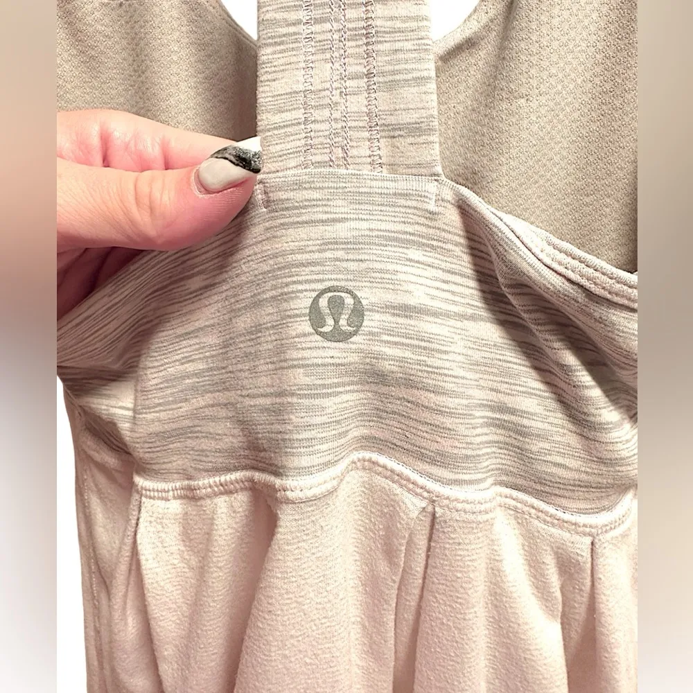 LULULEMON 🍋 LIGHT PINK AND GRAY CROSSBACK TANK TOP WITH BUILT IN BRA - Image 3