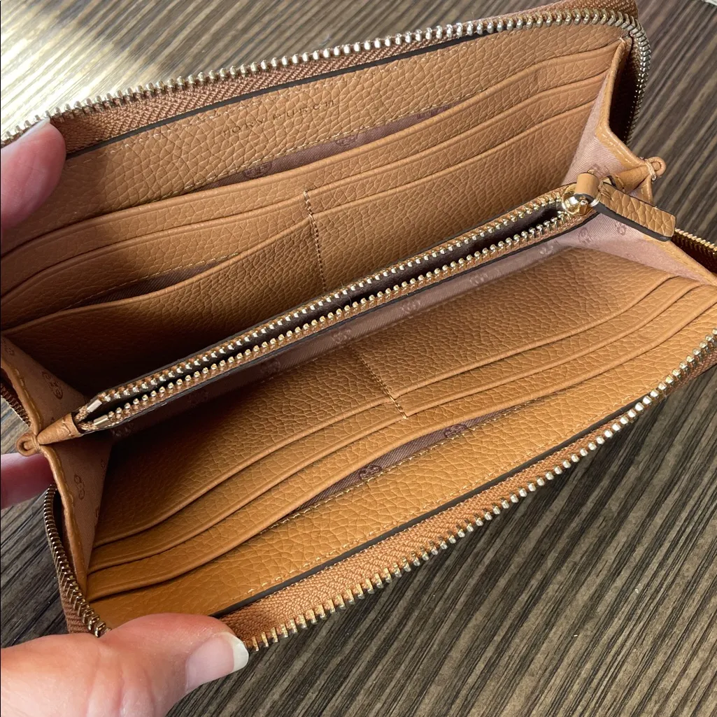 Tory Burch Leather Carter Continental Wallet - Image 7