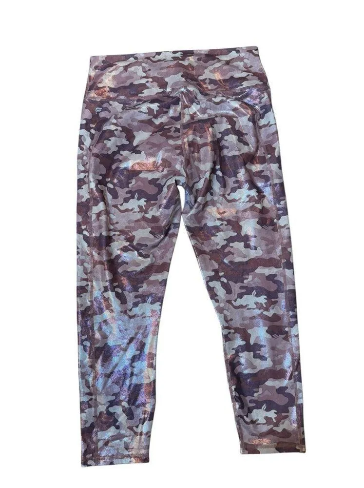 Fabletics Define PowerHold High-Waisted Capri in Pink Shine Logo Camo Sz S - Image 4