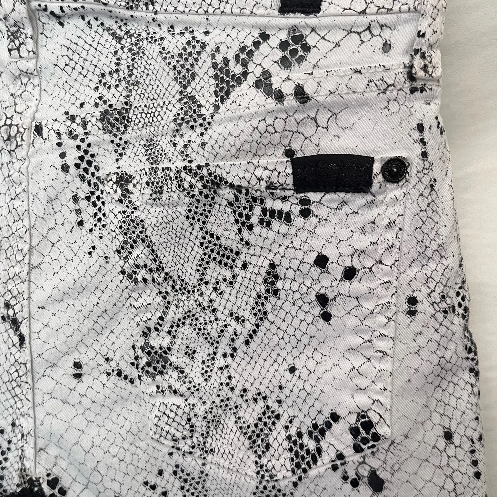7 for All Mankind Snakeskin Denim Mesh Y2K Skirt Sz 25 Grunge Indie Edgy Gothic - Image 8