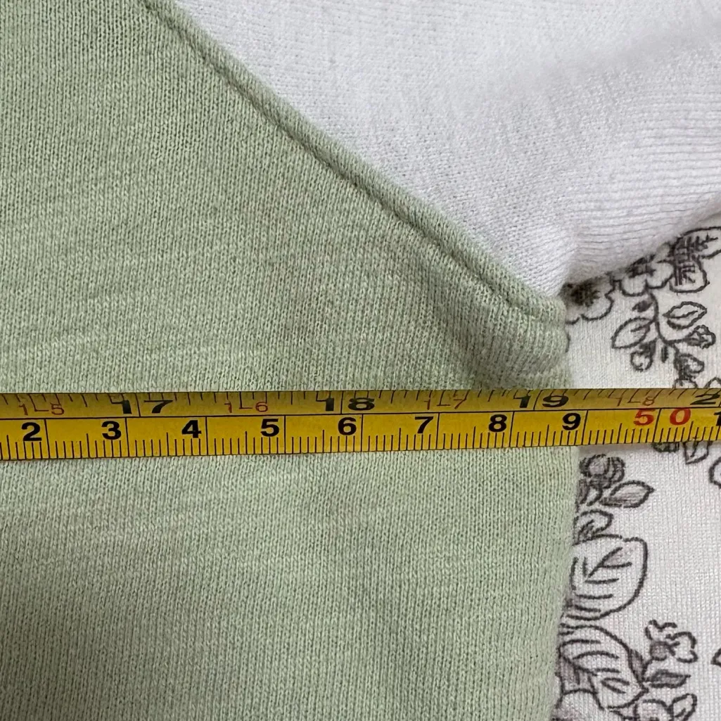 Madewell Light Green Sweatshirt Size Small EUC - Image 6