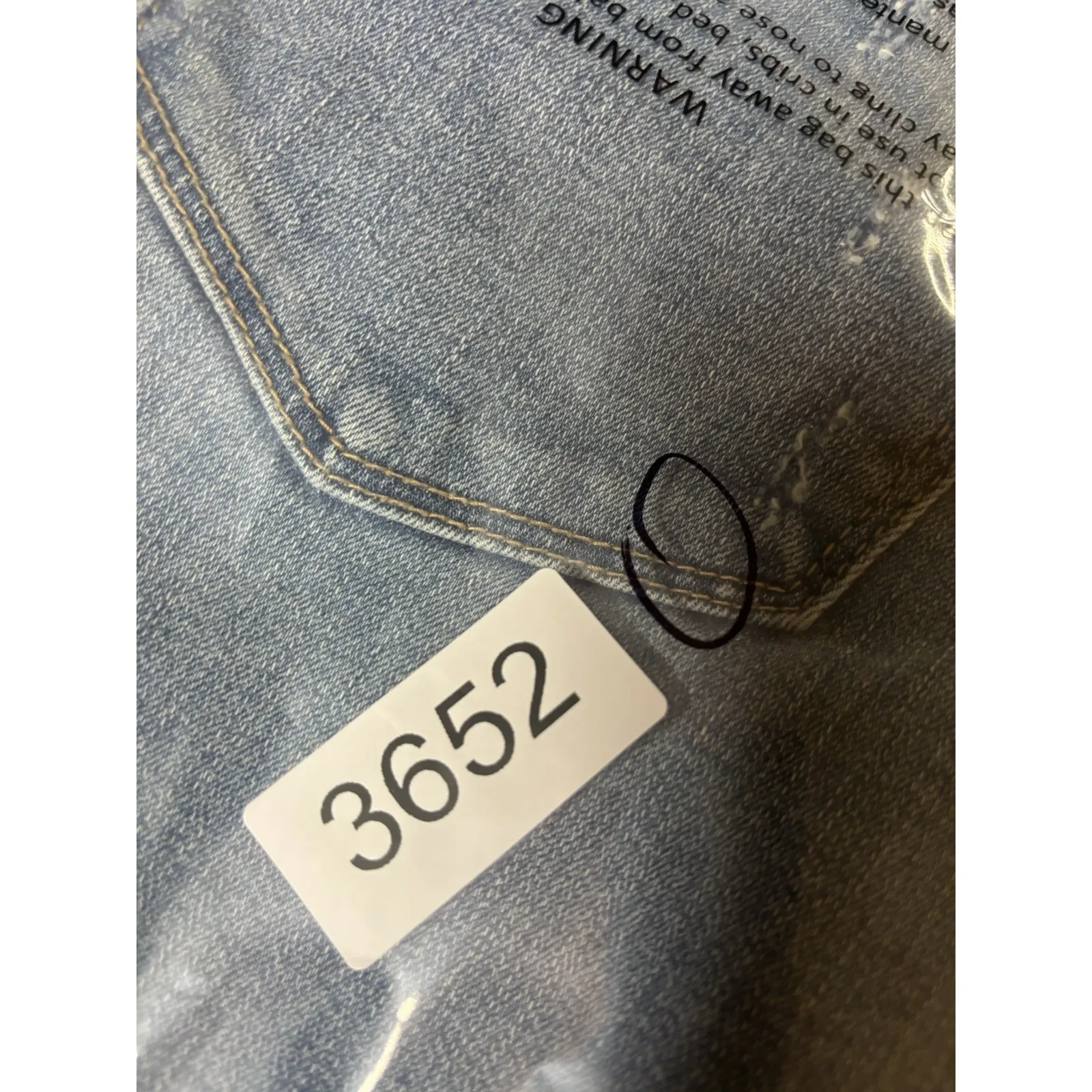 Blank NYC High Rise‎ Distressed Shorts - Size 31 - Med Blue Wash Essex Cut Off - Image 9