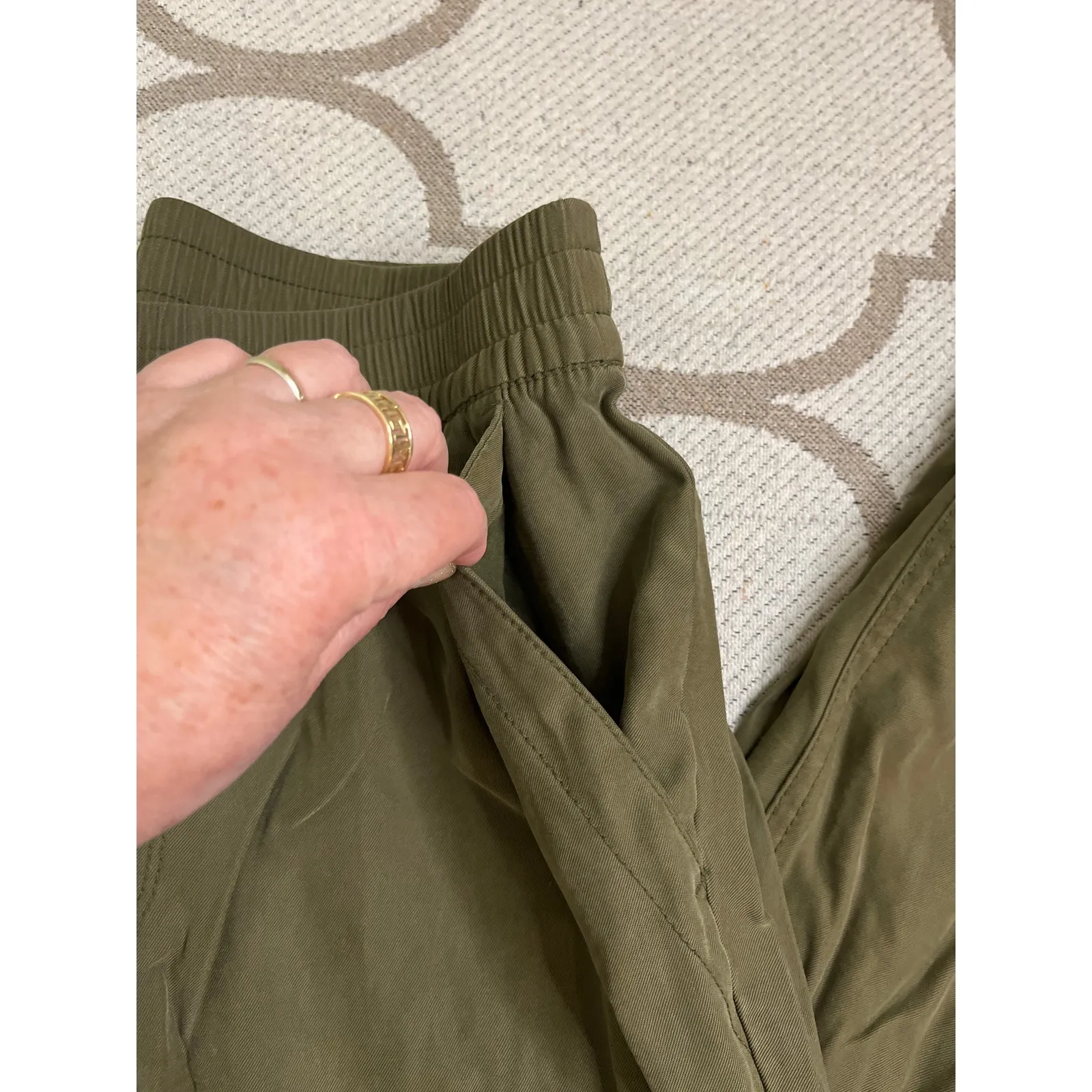 Old navy High-Waisted Twill Jogger Pants
 pull on, arboretum, size medium - Image 12