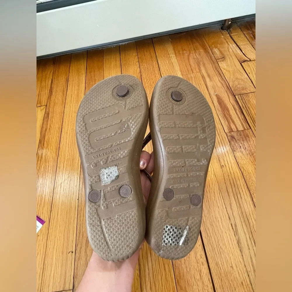 FitFlop Iqushion  Flip Flop Sandals Women's brown rhinestones  US 8 - Image 6