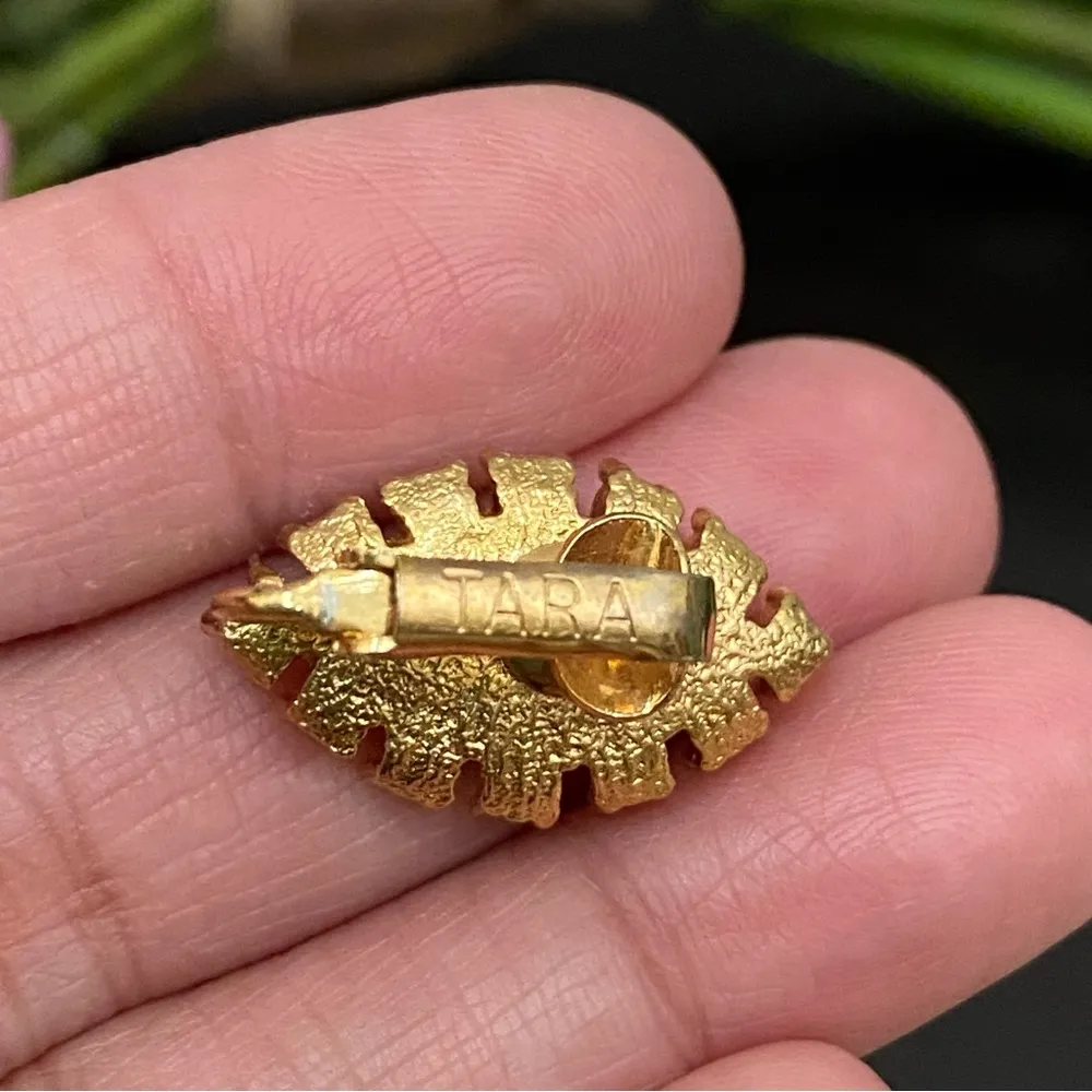 Vintage TARA Signed AB Crystal Aurora Borealis Marquis Navette Clip On Earrings - Image 13