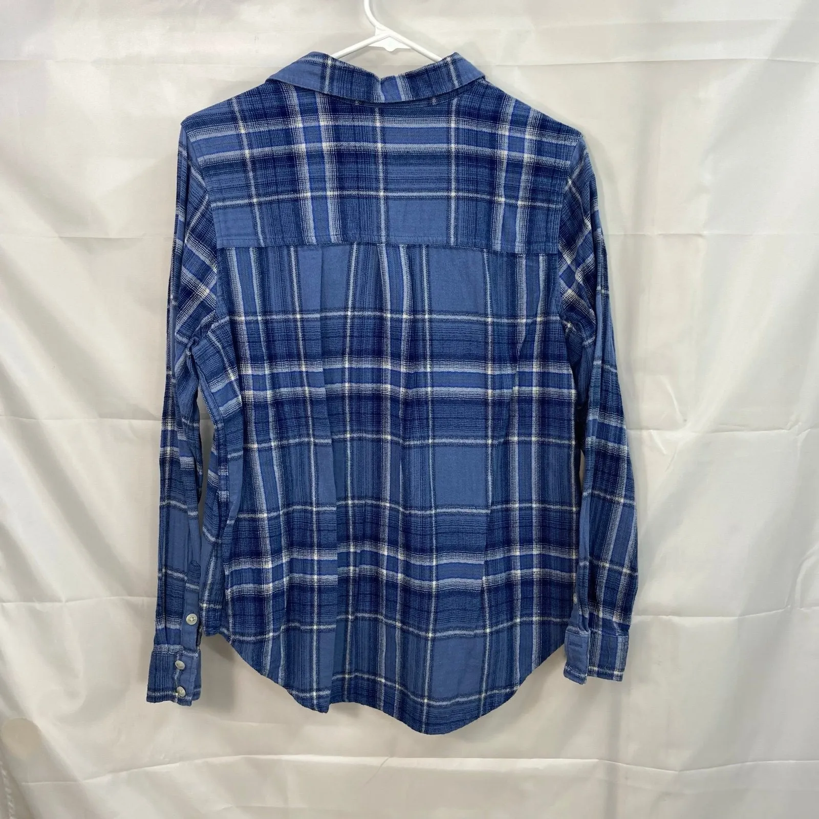 EUC Universal Thread women's blue button down cotton lightweight flannel shirt M - Image 6