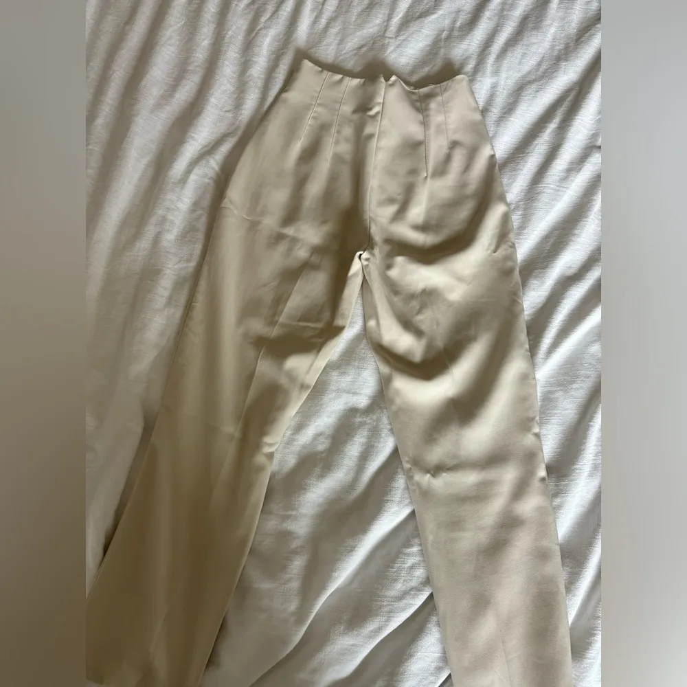 Zara tan trousers - Image 4