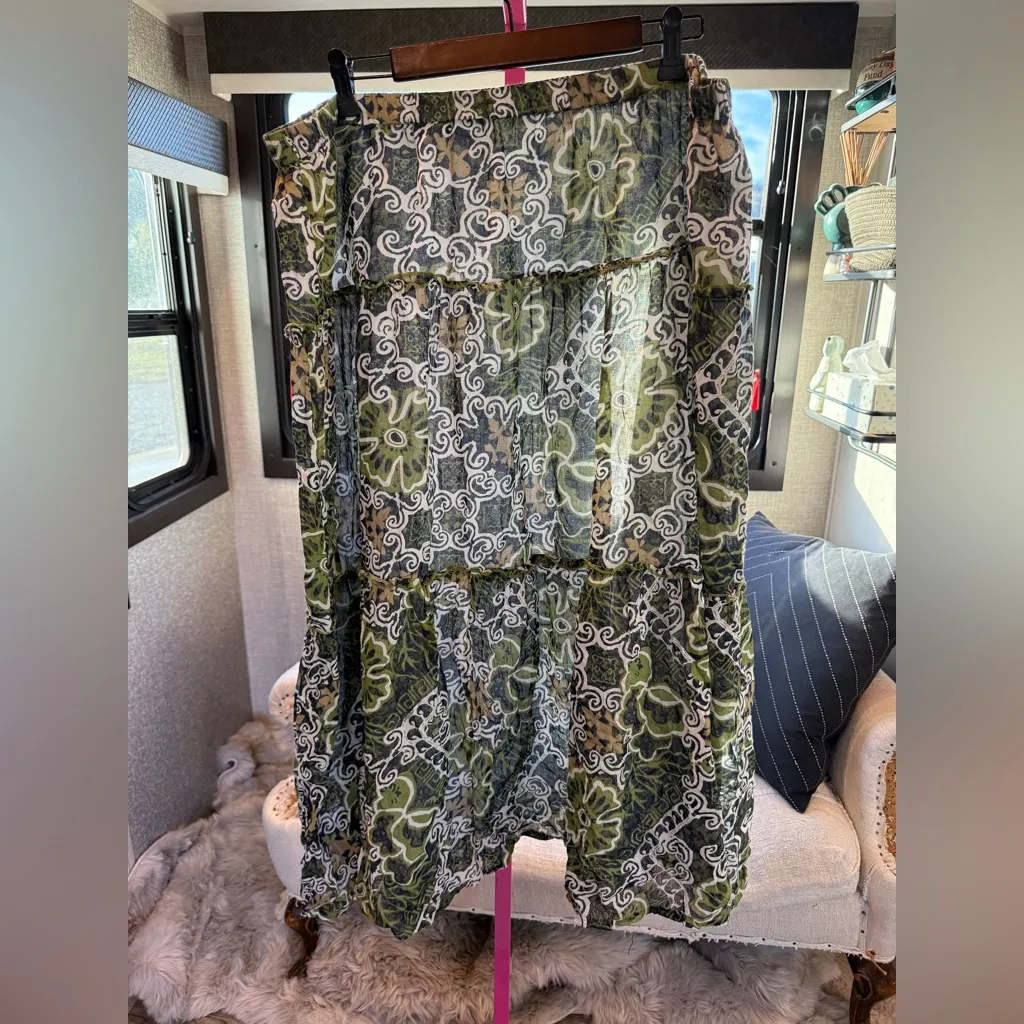 Jaclyn Smith  Green and Black Patterned Maxi Skirt 2X - Image 2