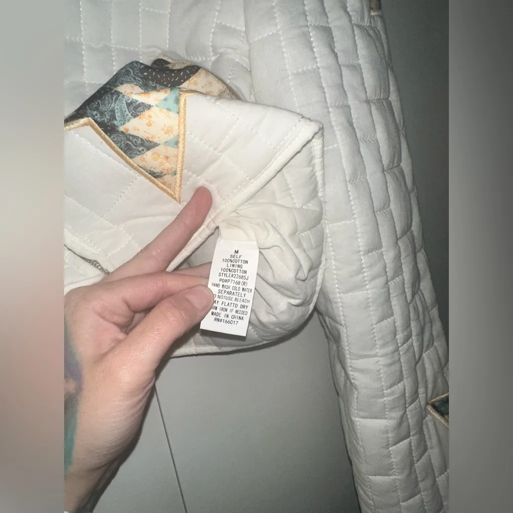 NWOT Blue B Quilted Multi Star Embroidered Padded Zip Up Jacket Size M - Image 13