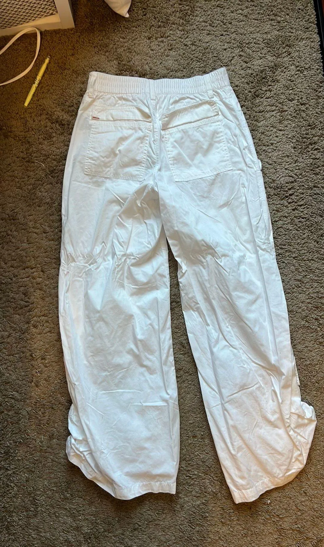 BDG White Low-Waisted Cargo Pants - Image 3