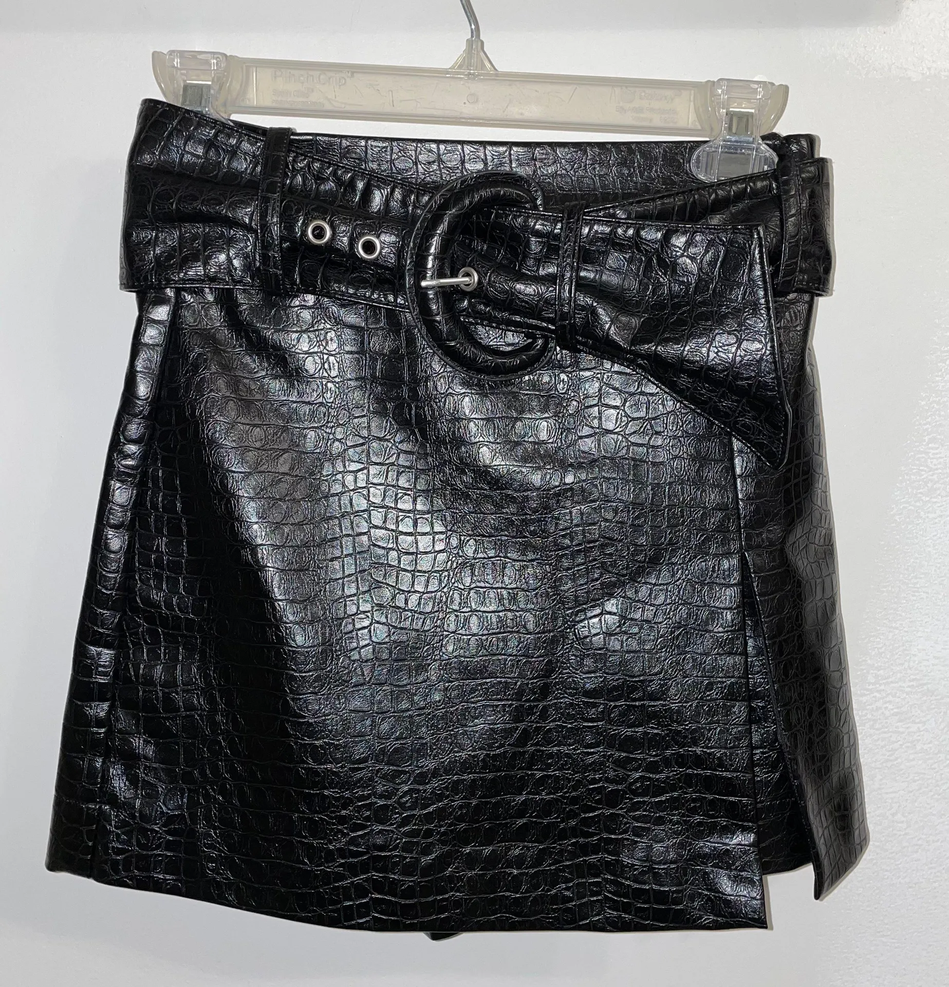 NWOT  Black Faux Leather High Waisted Shorts XS - Image 3