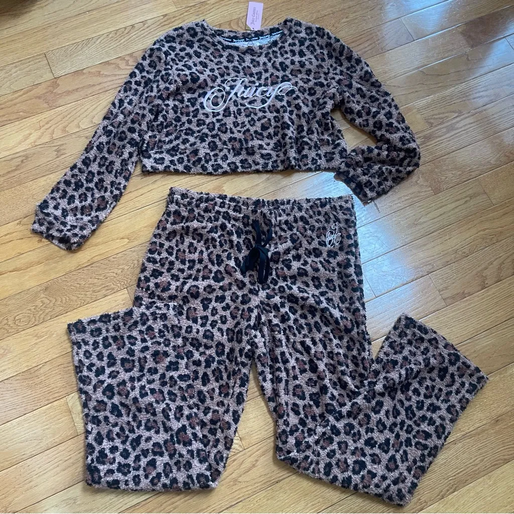 Juicy Couture Leopard Print Fuzzy Lounge Set Long sleeve top & Pants Pajama XL - Image 3