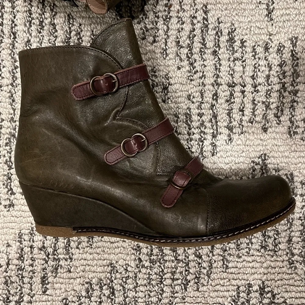 Eric Michael NWOT  Lena leather Mystical Fairy core Boho booties - Image 13