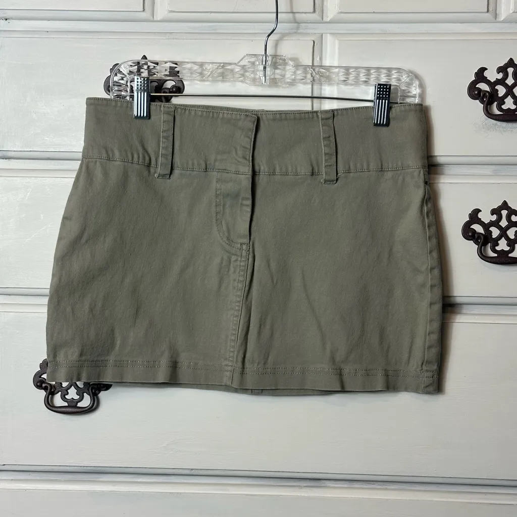 Y2K Copper Key Khaki‎ Mini Skirt - Image 3