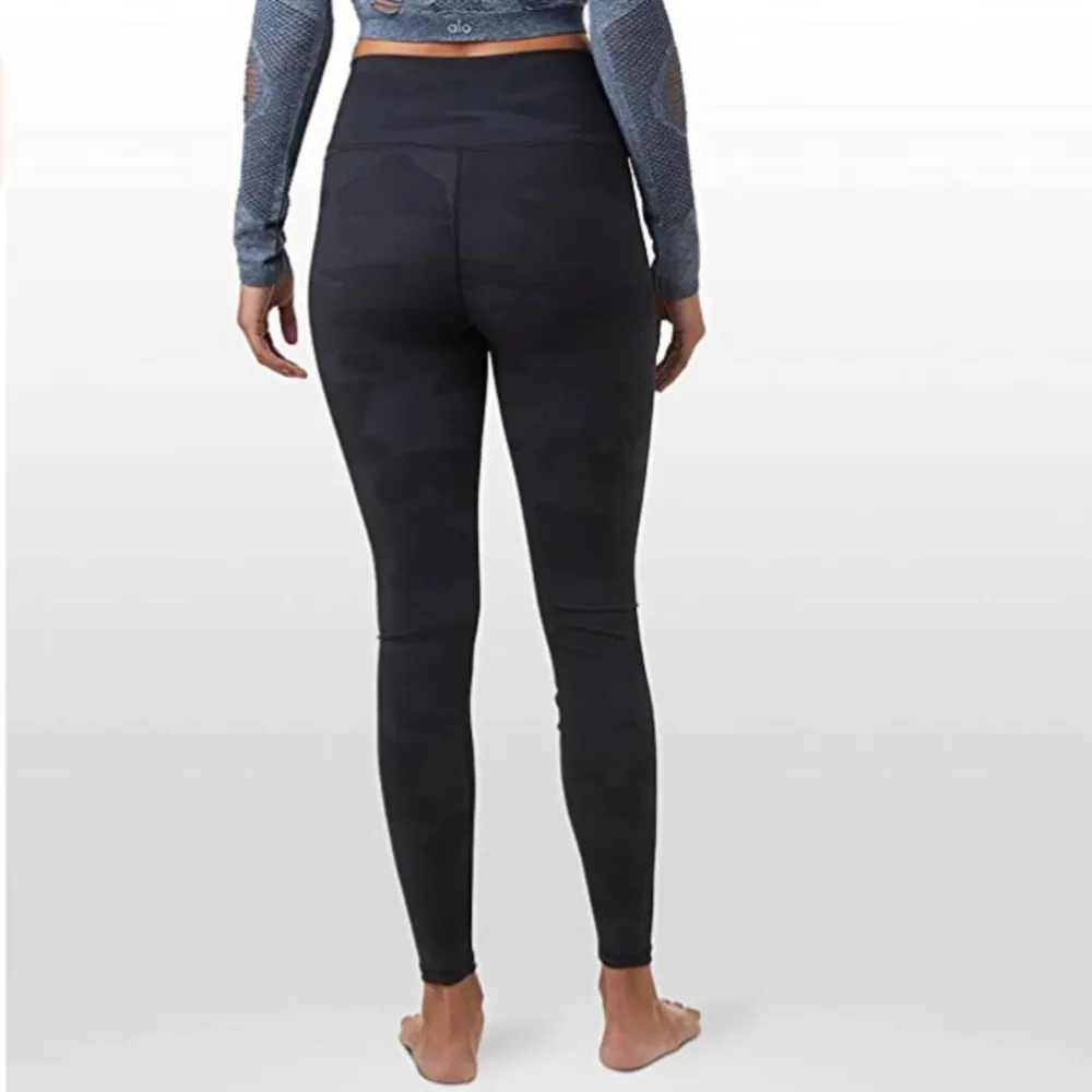Alo yoga vapor high-waist camo leggings Size XS, NWT Retail $128. - Image 2