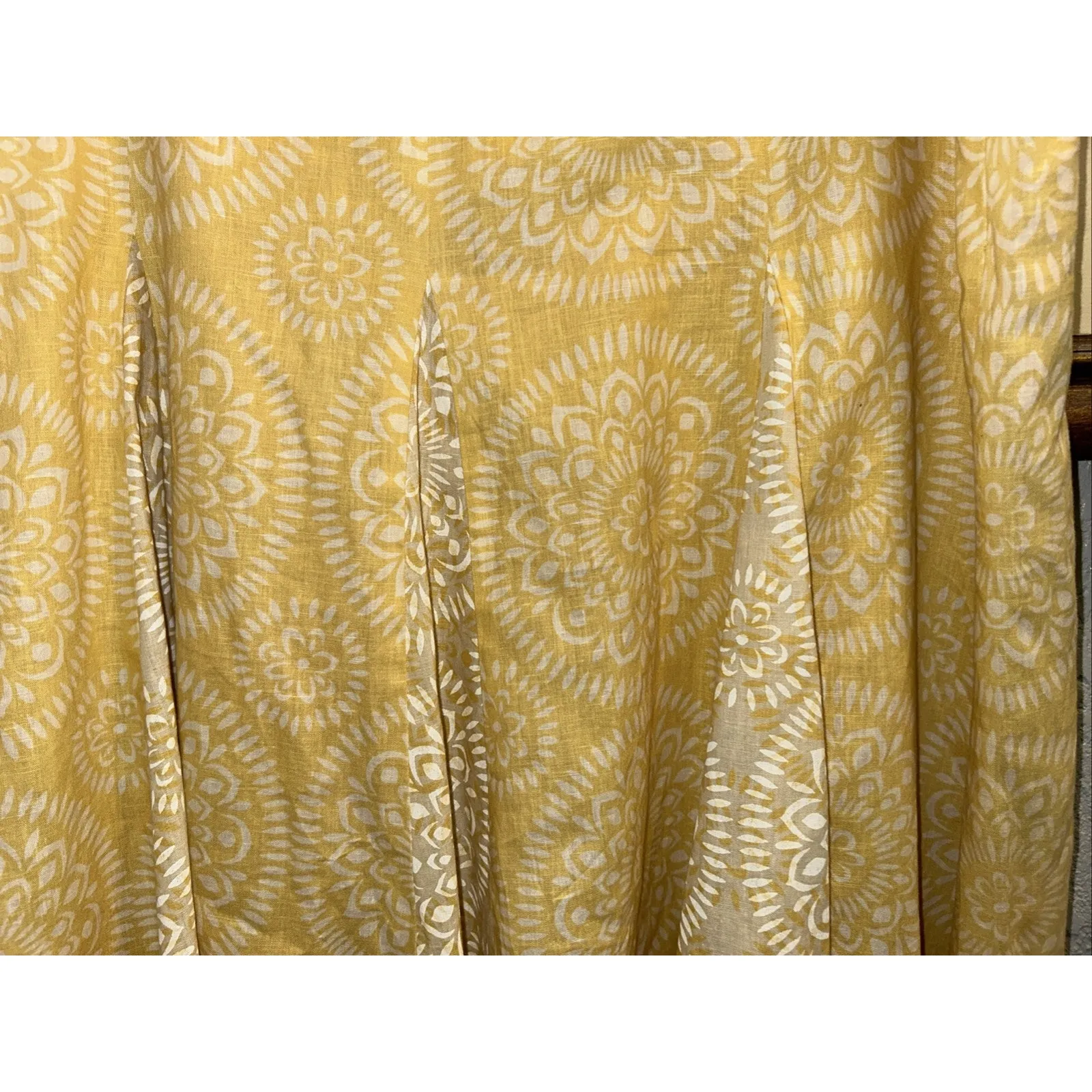 Ann Taylor Skirt SZ 12P Hip Pleated Linen Yellow White Floral Aztec Ethnic Gypsy - Image 4