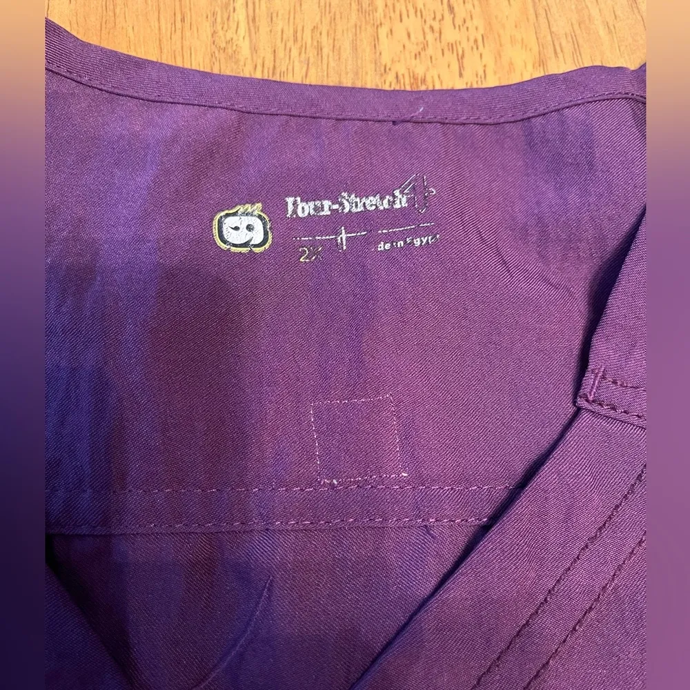 V-neck scrubs top, size 2X - Image 7