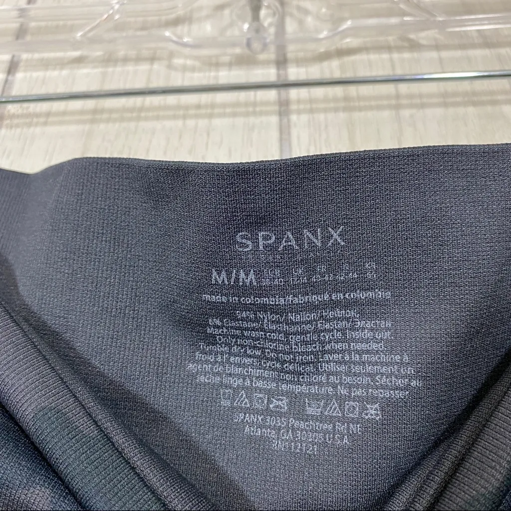 Spanx Look At Me Now Seamless Legging Black Camo size M Medium - Image 10