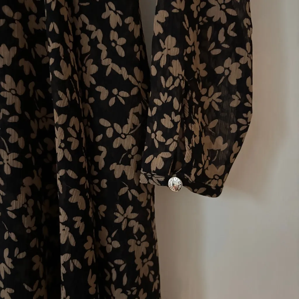Tommy Hilfiger Crossover Hem Black Tan Floral Midi Dress Sheer Chiffon Size 8 - Image 6