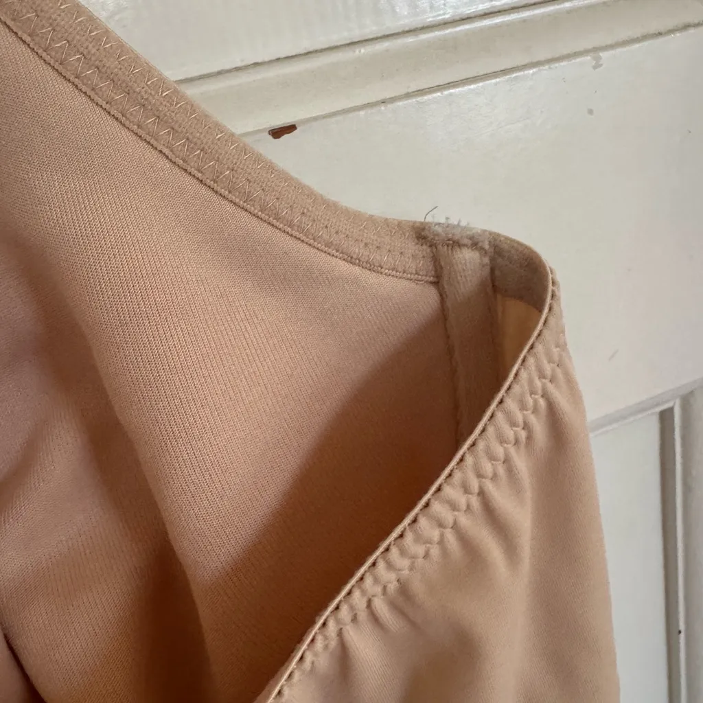 Avenue Body unlined nude bra bundle. Bundle of two 46DD Bras - Image 8