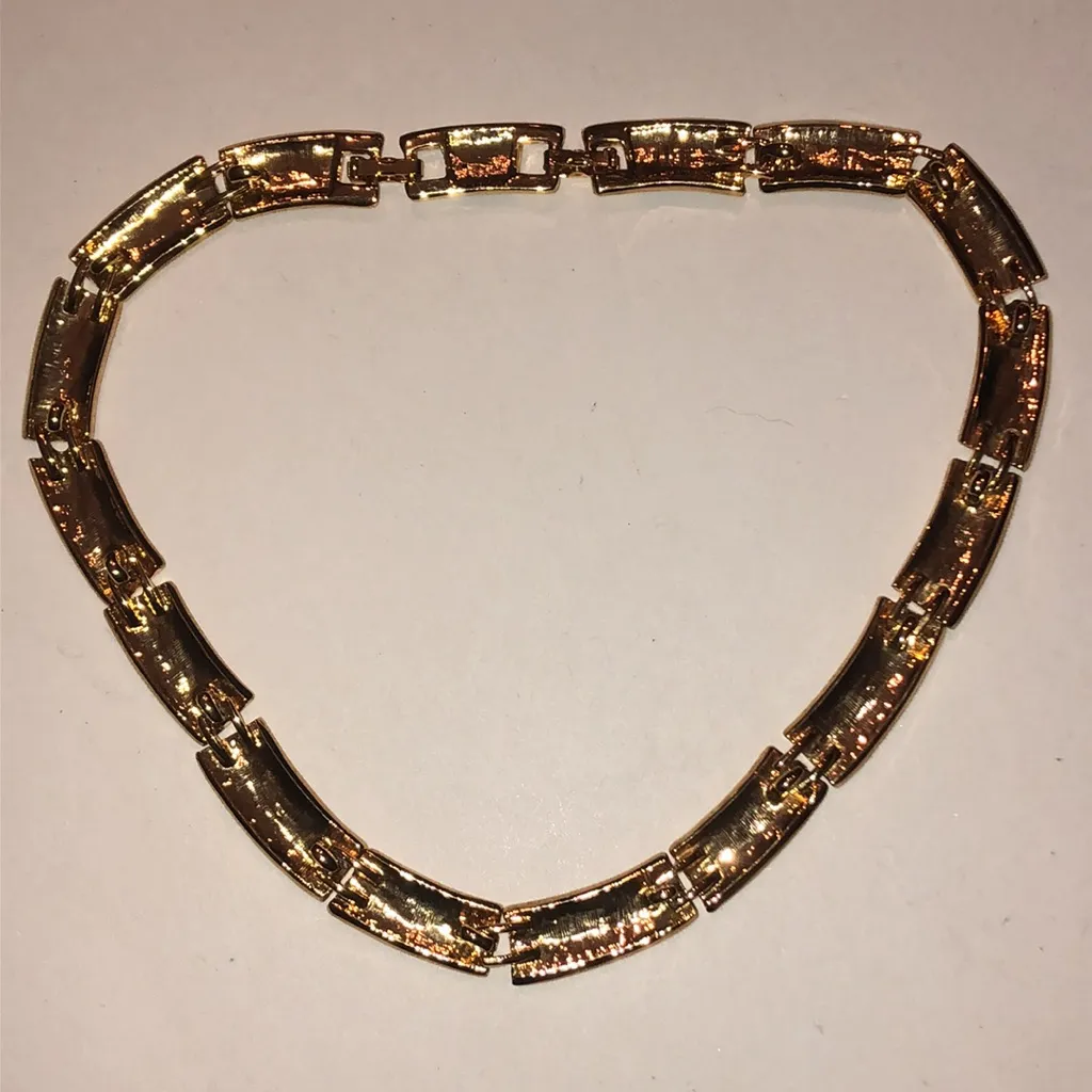 Elegant Vintage Black Enamel and Gold Tone Rhinestone Retro Necklace - Image 4