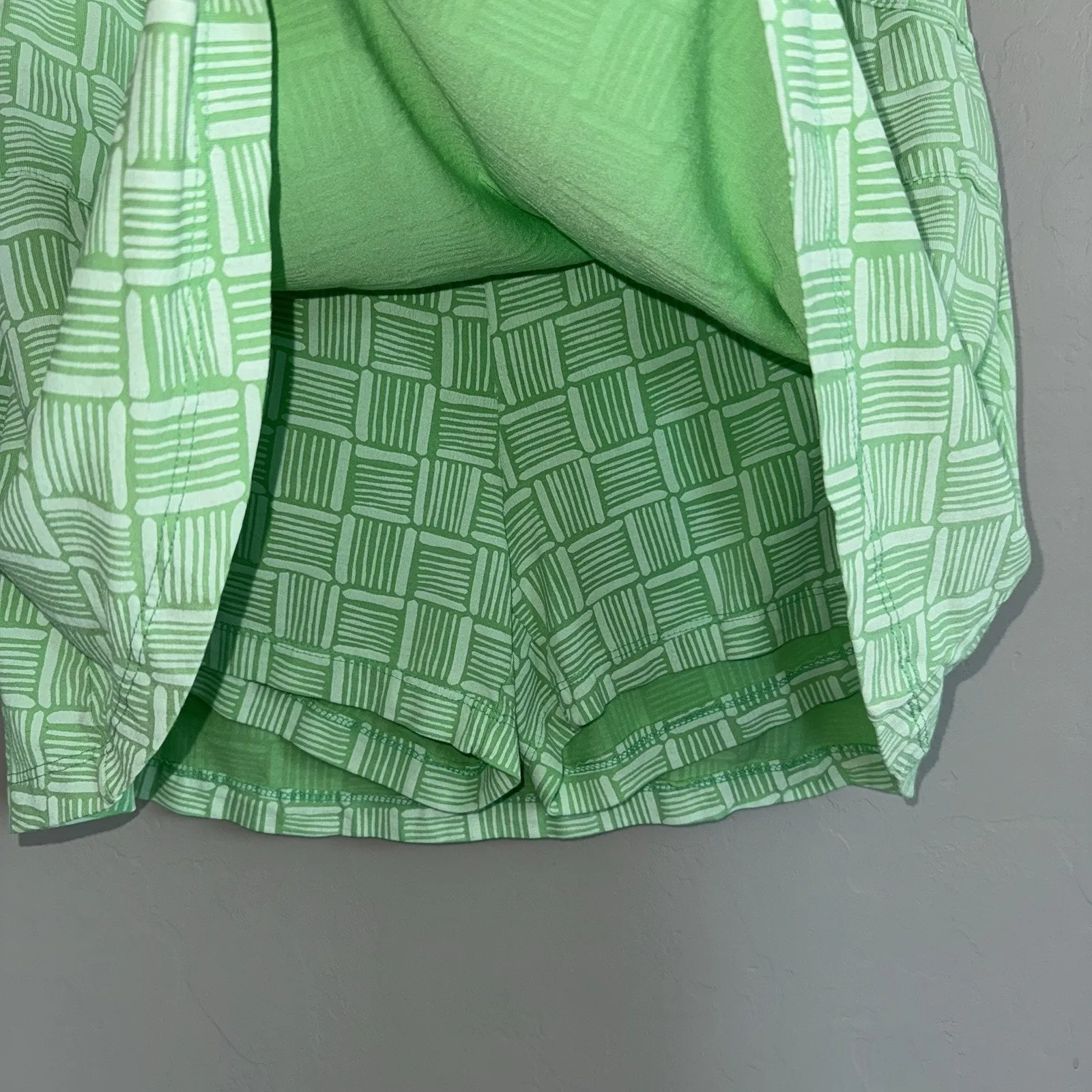 Fresh Produce USA Down Under City Jersey Skort Skirt Shorts Size L Kiwi Green - Image 5