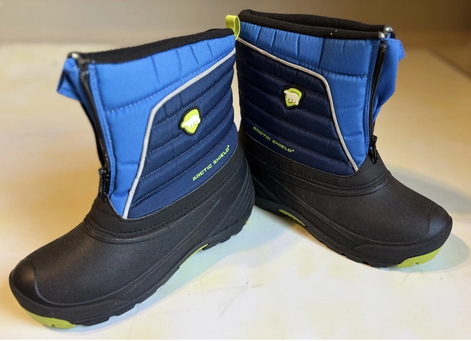 Arctic Shield Snow Boots Womens Size 5 90%+ Heat Retention Zip Up Black/Blue Black - Image 1