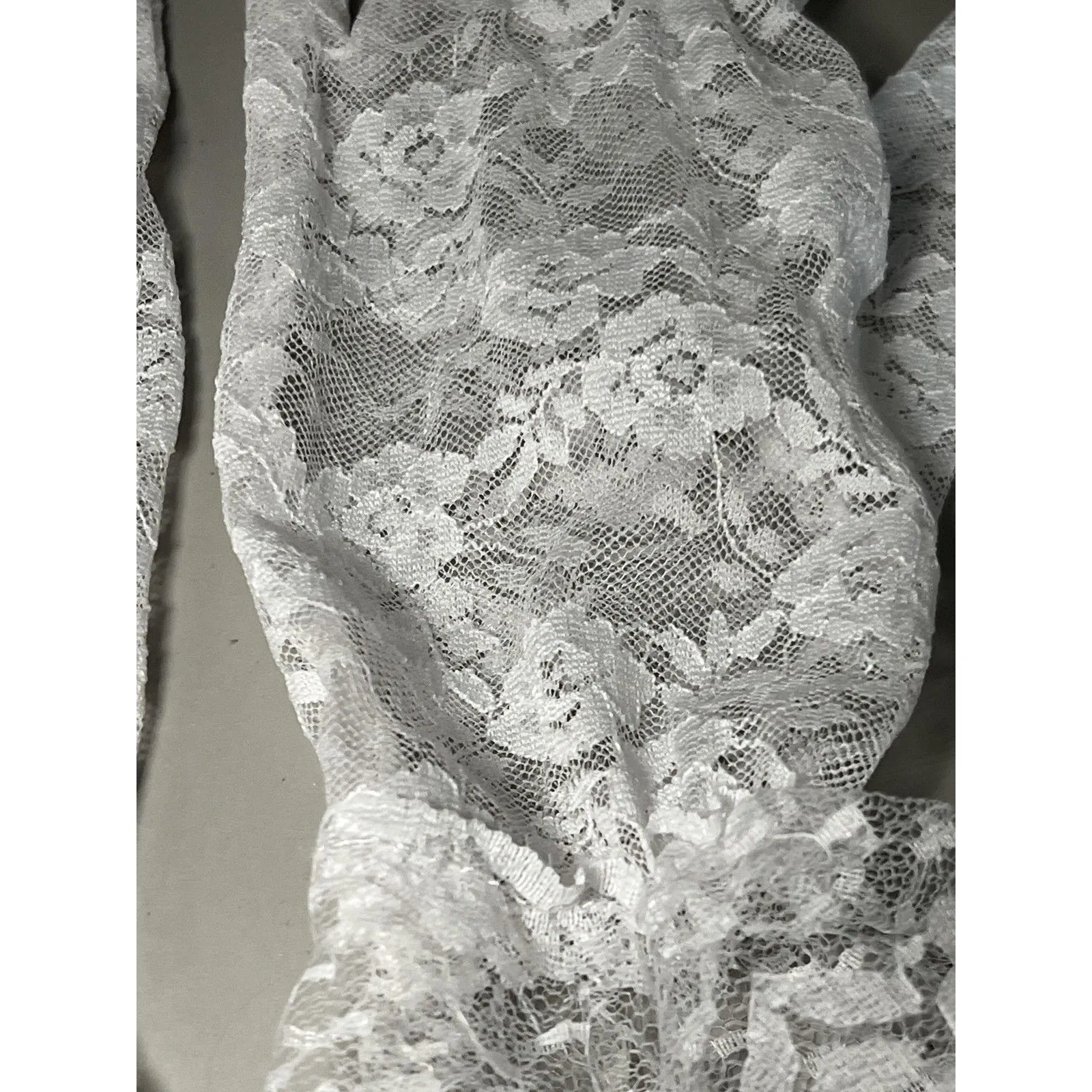 White Lace Gloves Womens Medium Sheer Floral Dressy Ruffle Cuff Wedding Vintage - Image 2