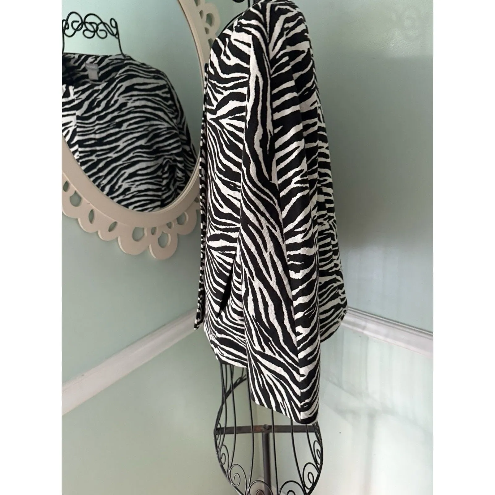 Chicos Women's White Black Bi - Image 5