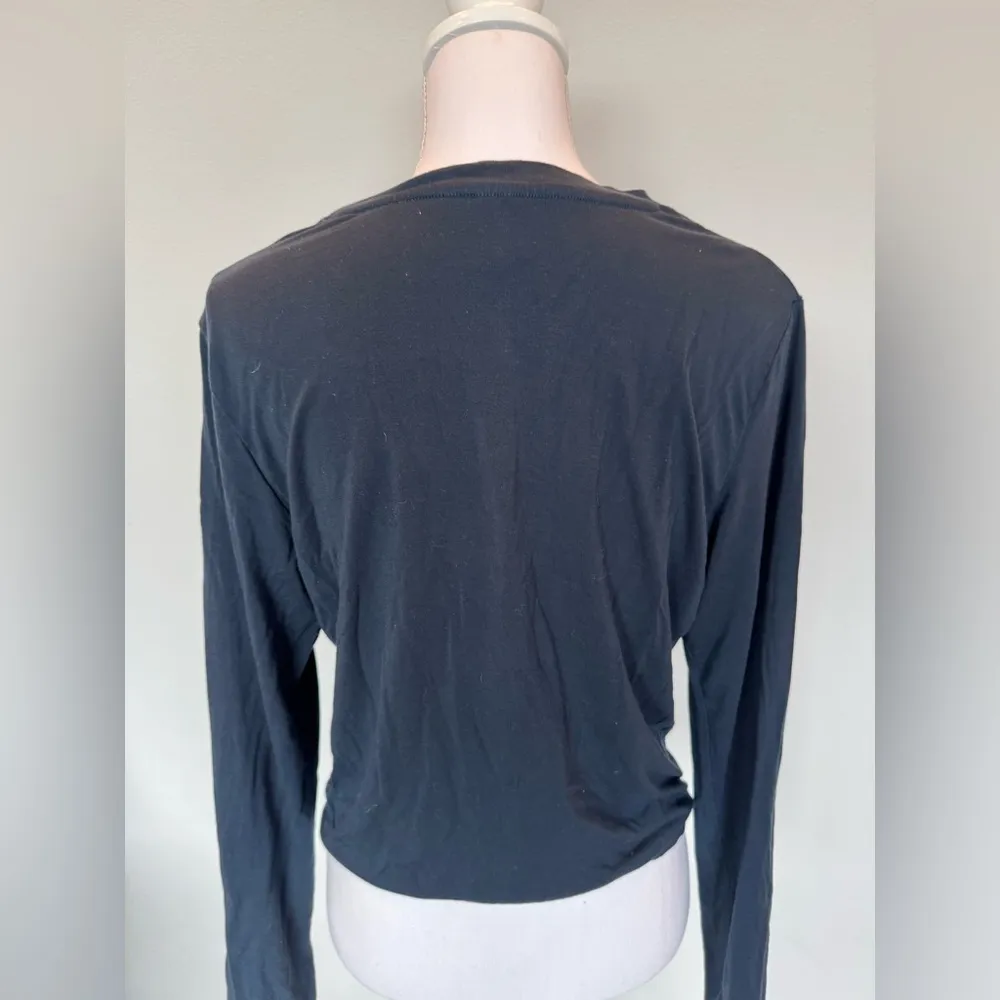 Senita Refresh Cropped Long sleeve Navy | GUC | Medium | Discontinued - Image 9