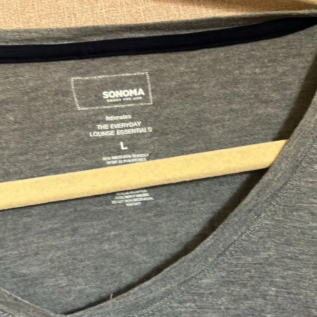 Sonoma Gray V-Neck sleep top with Script saying keep dreaming large - Image 3