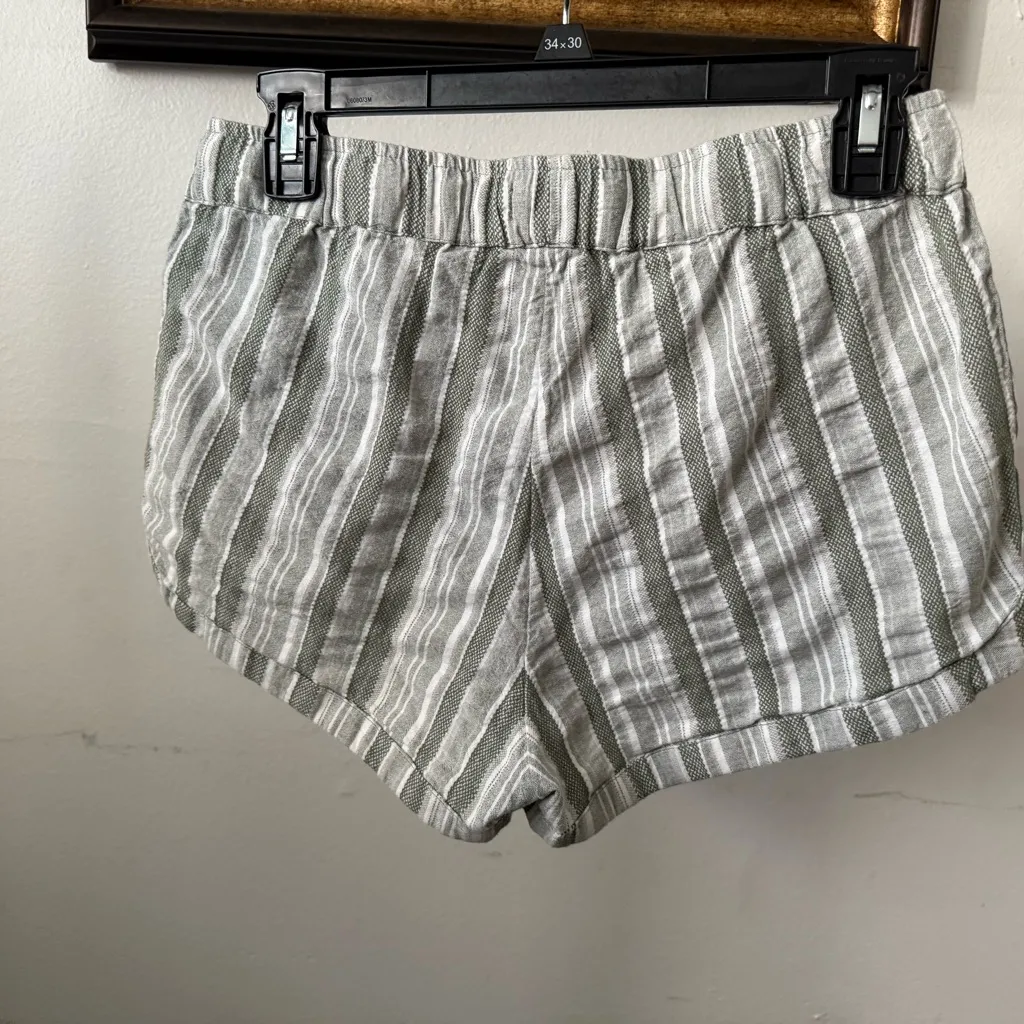Roxy Striped Athletic Shorts in Gray and White - Image 5