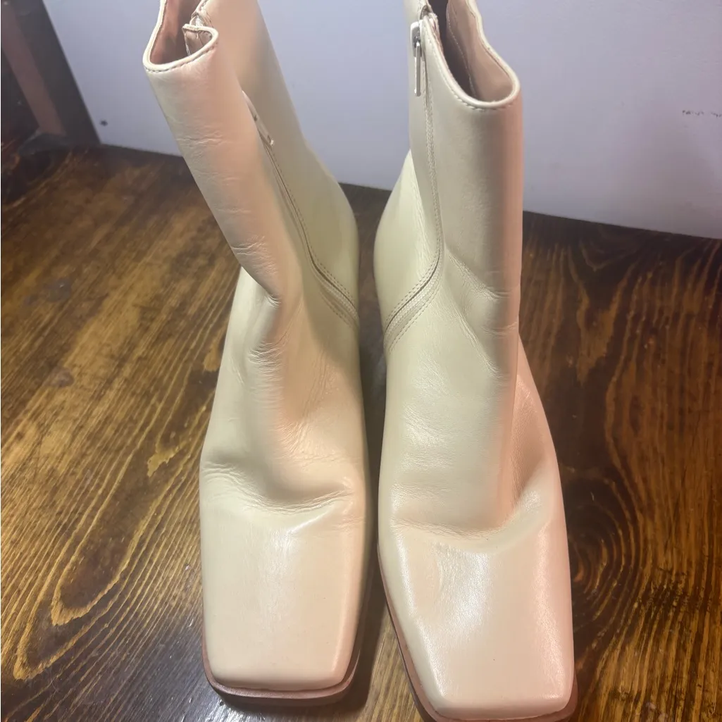 Anthropologie Off White Heeled Squared‎ Toe Boots Size 9 (40) - Image 3