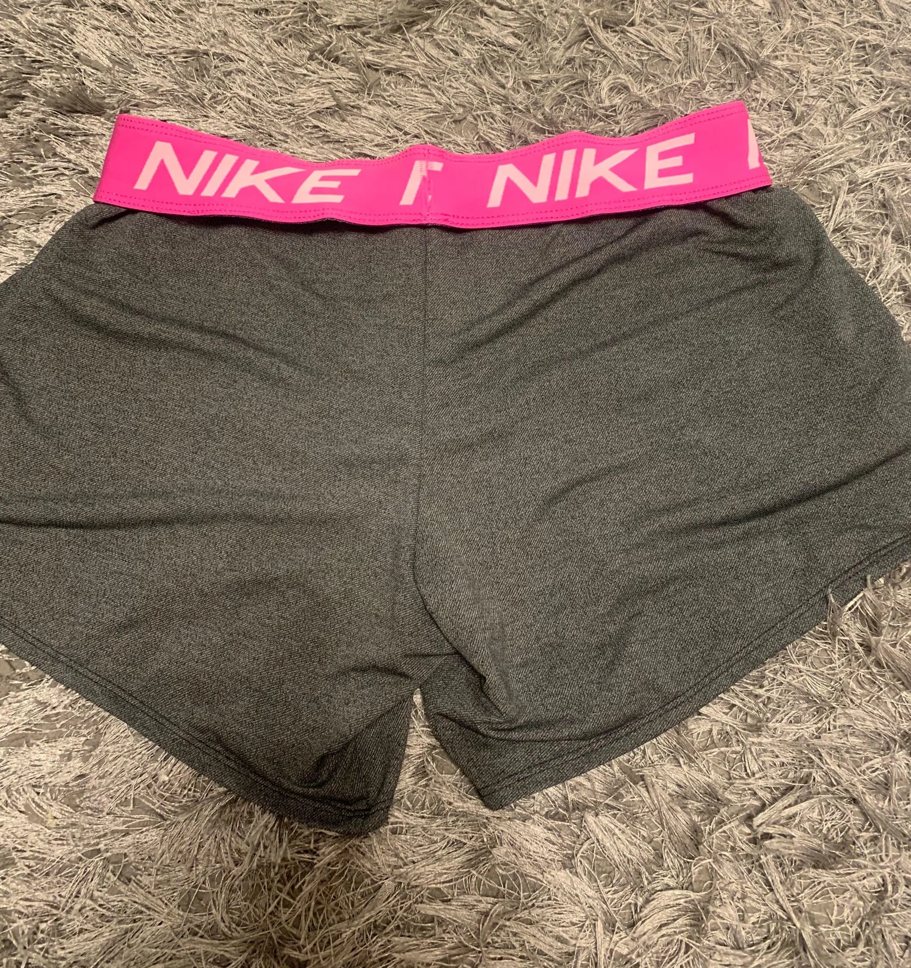 Nike shorts - Image 2