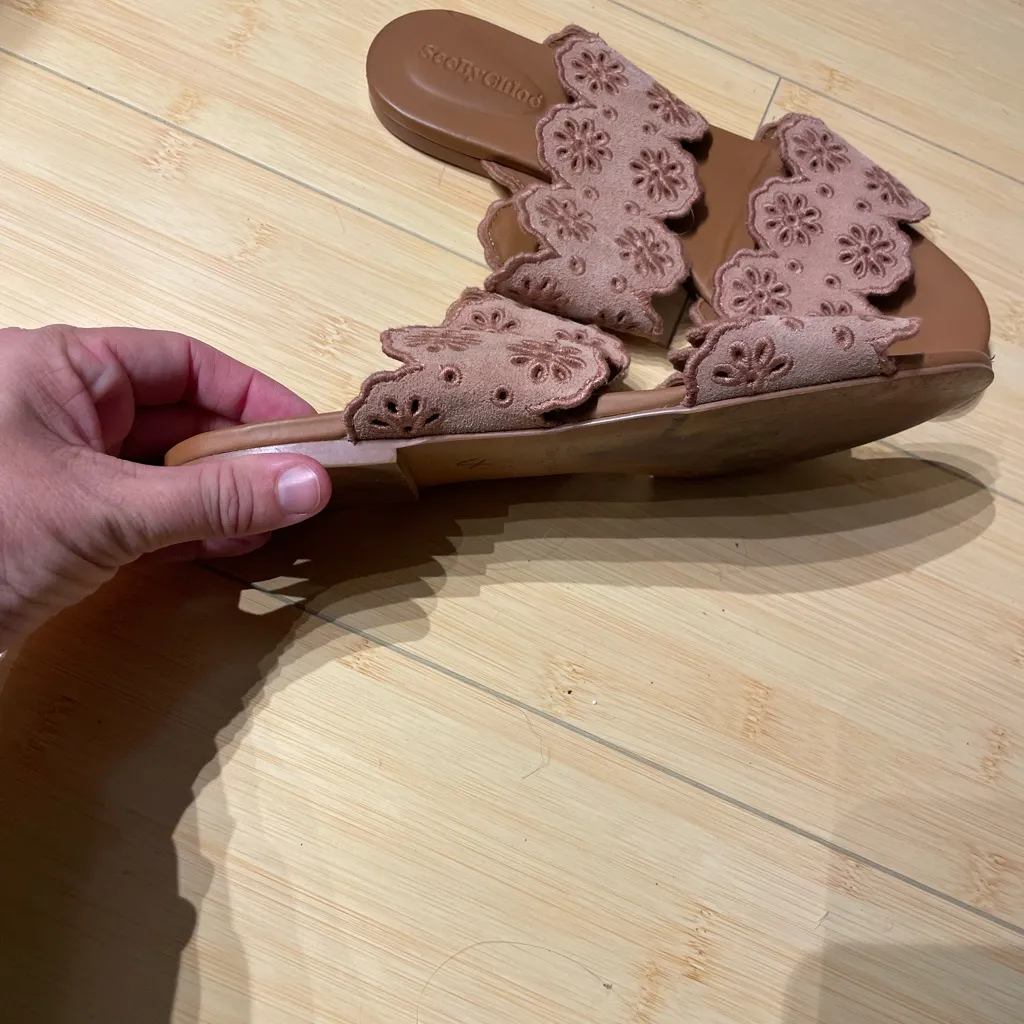 See By Chloe Valentina Eyelet Floral Beige Sandals flat slip on size 39 - Image 3