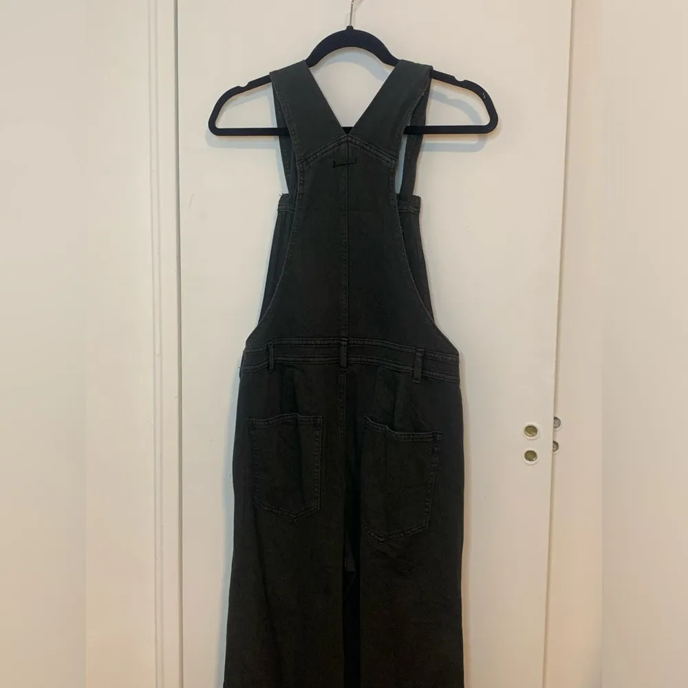 Aerie NWT  DENIM WIDE LEGGED OVERALLS - Image 4