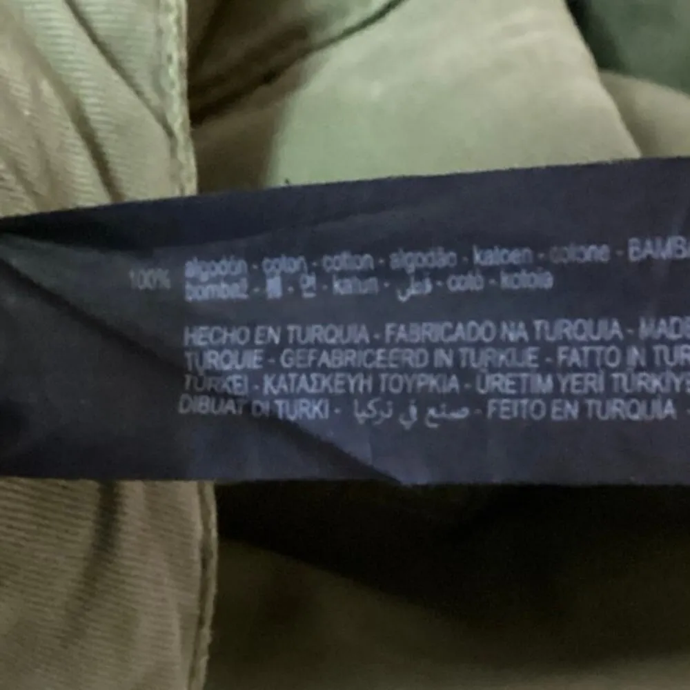 Zara Women's Green High Rise Cuff Hem Tapered Relaxed Ankle Cargo Pants Size 2 - Image 5