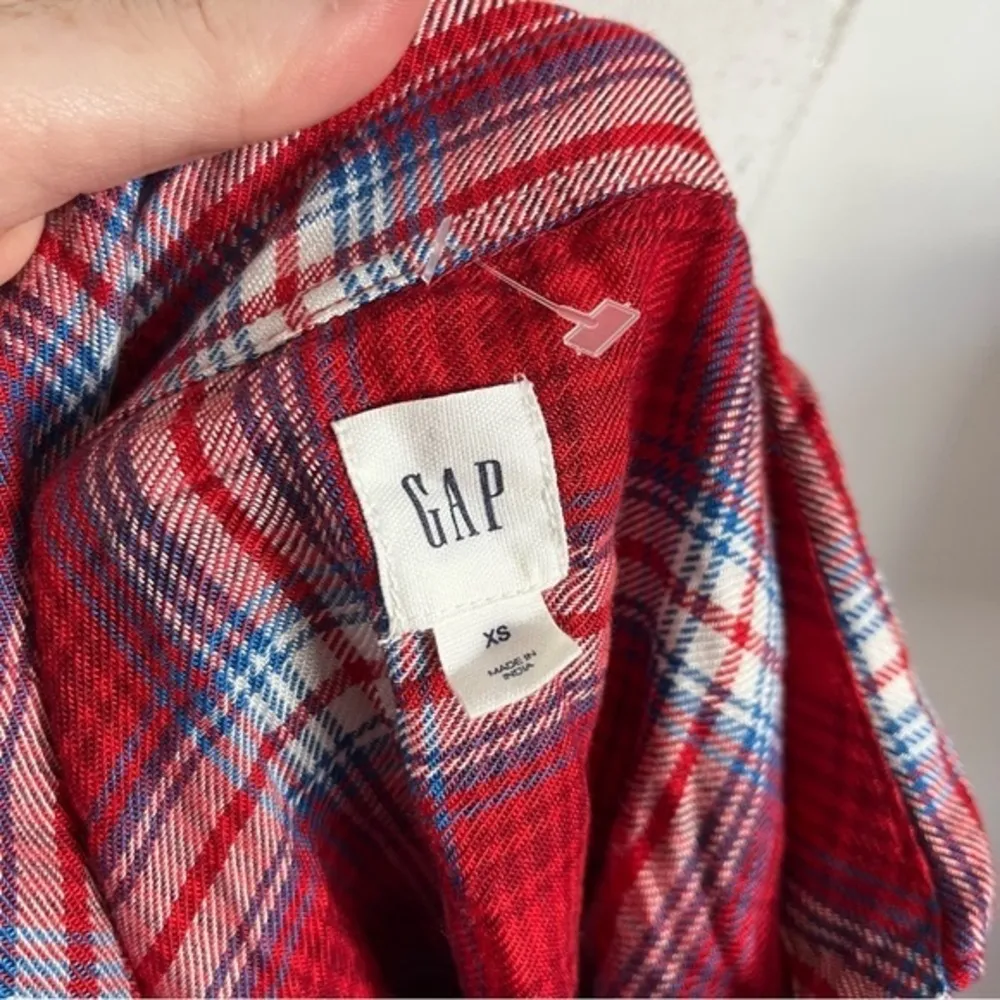 Gap • Drapey Red Plaid Flannel Button Down Shirt - Image 7