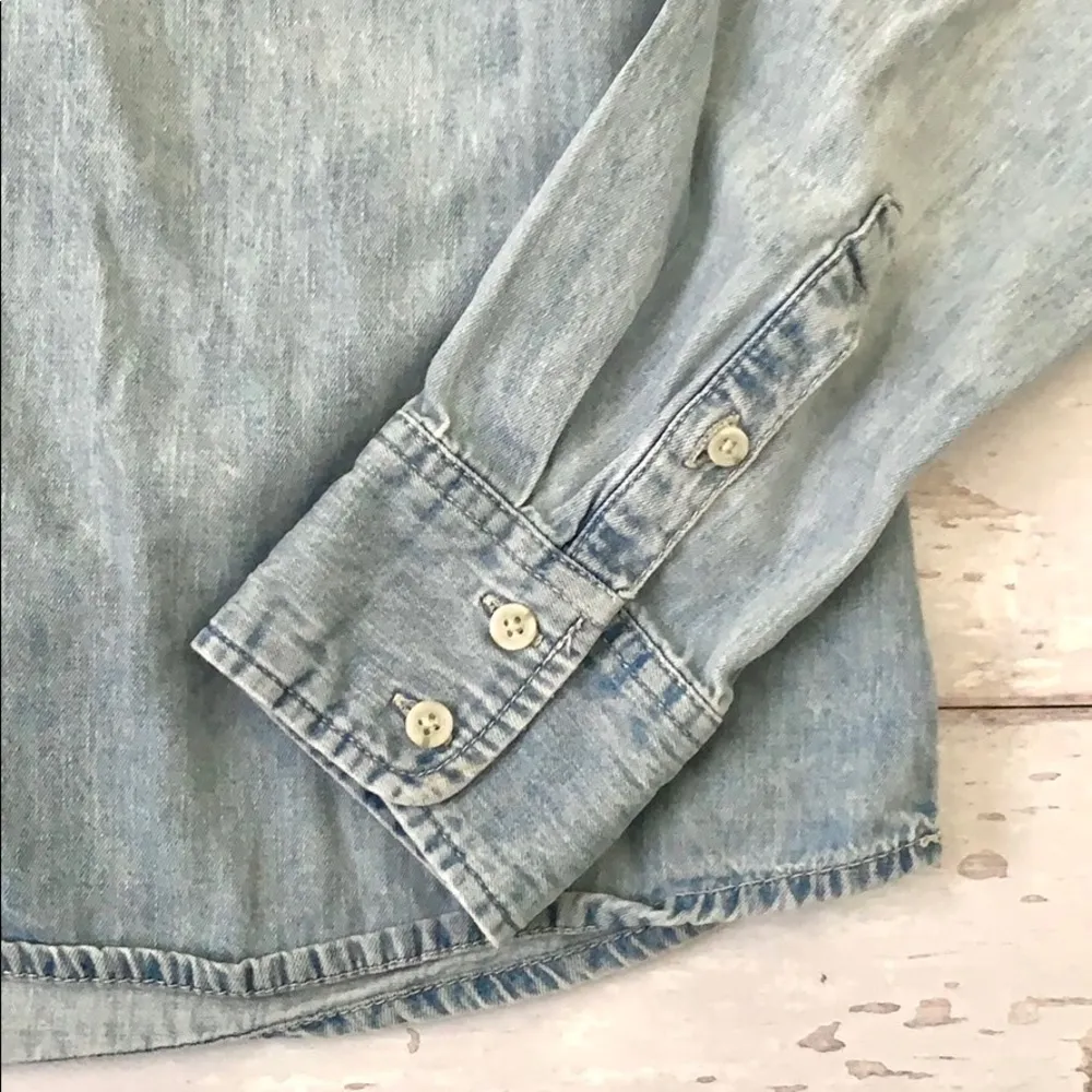 Women’s Chambray Washed Denim Shirt XS Merona Target Long Sleeve Top - Image 4