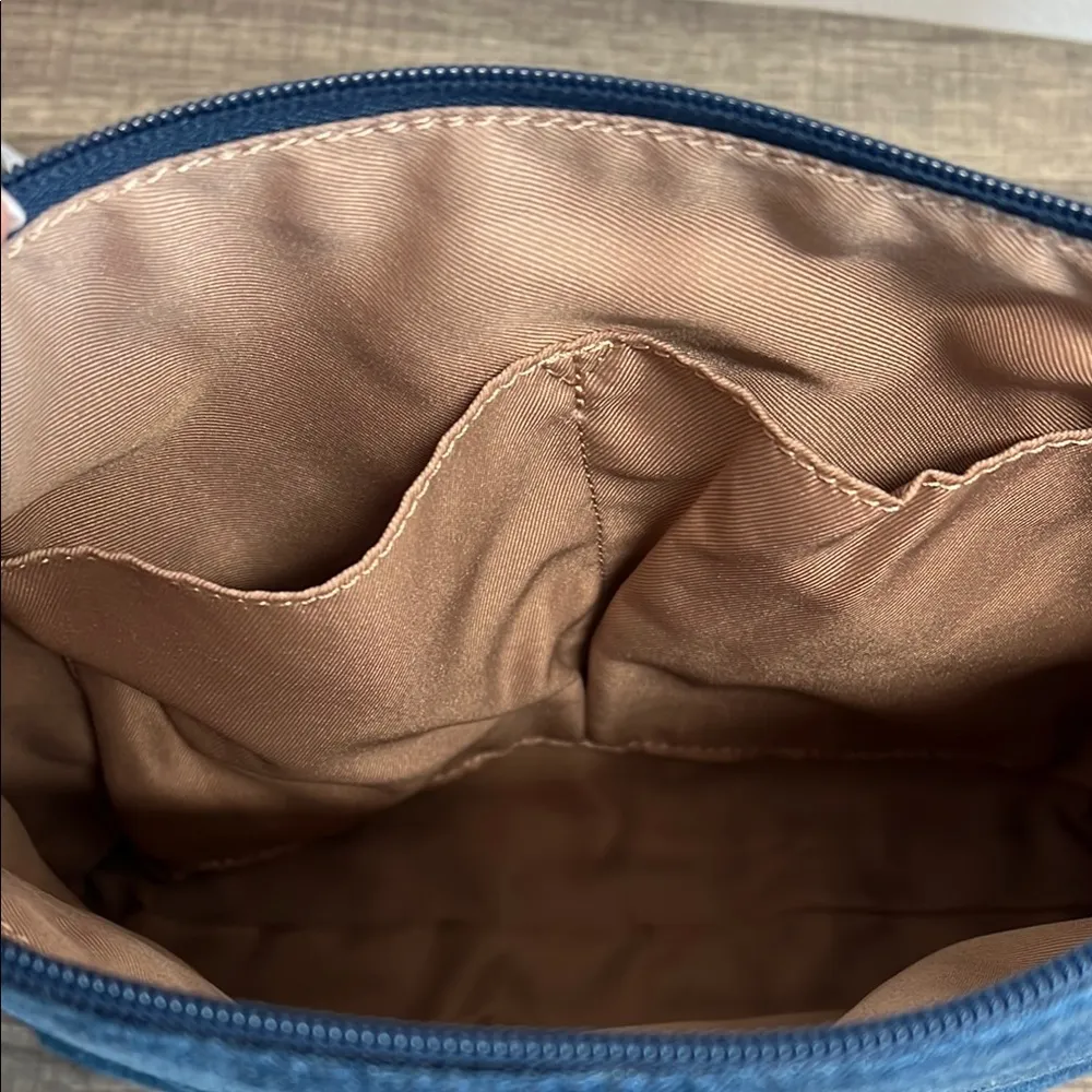 Sakroots Crossbody Bag with Floral Embroidery 🌼🍂🐝 - Image 10