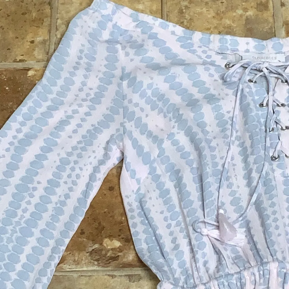 Olivaceous Pastel Blue & Pink Giraffe Print Long Sleeves Off Shoulder Romper L - Image 9