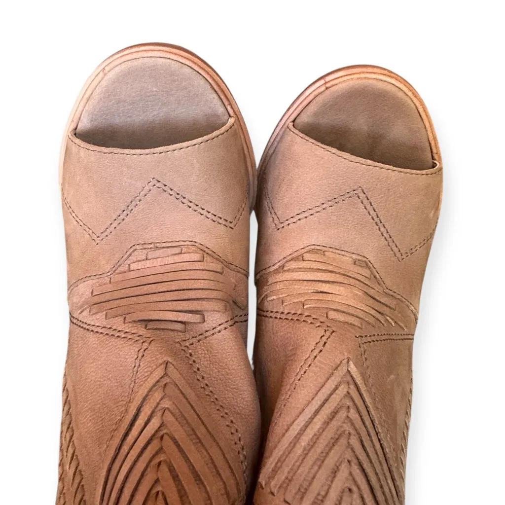 Vince Camuto Karinta Leather Heeled Booties - Image 8