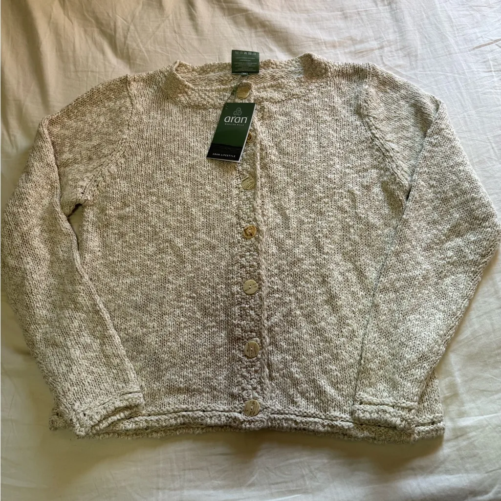 Aran Woollen Mills - Image 4