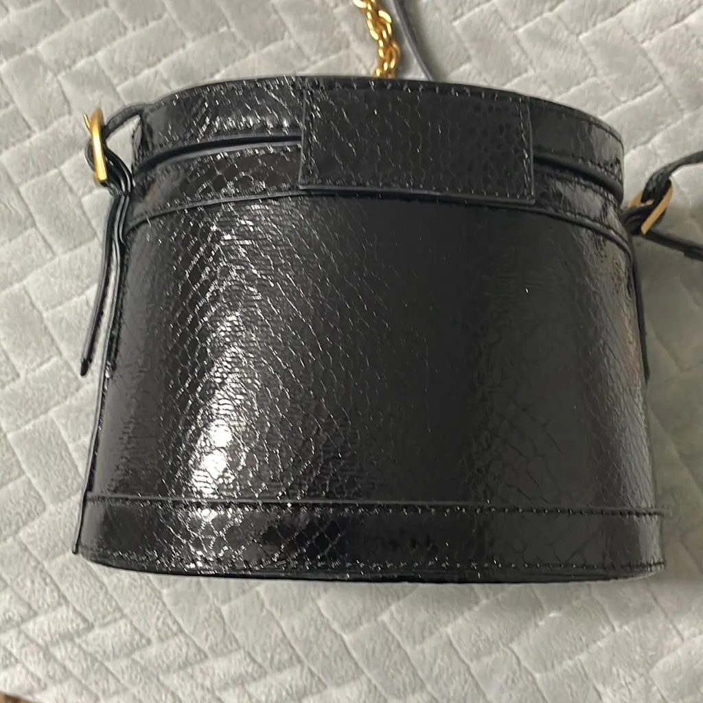 ZARA  Oval Box Crossbody Chain - Image 10