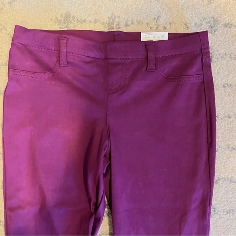 NWT MIXIT Damson Burgundy Back Pockets Denim Leggings Size Small - Image 2
