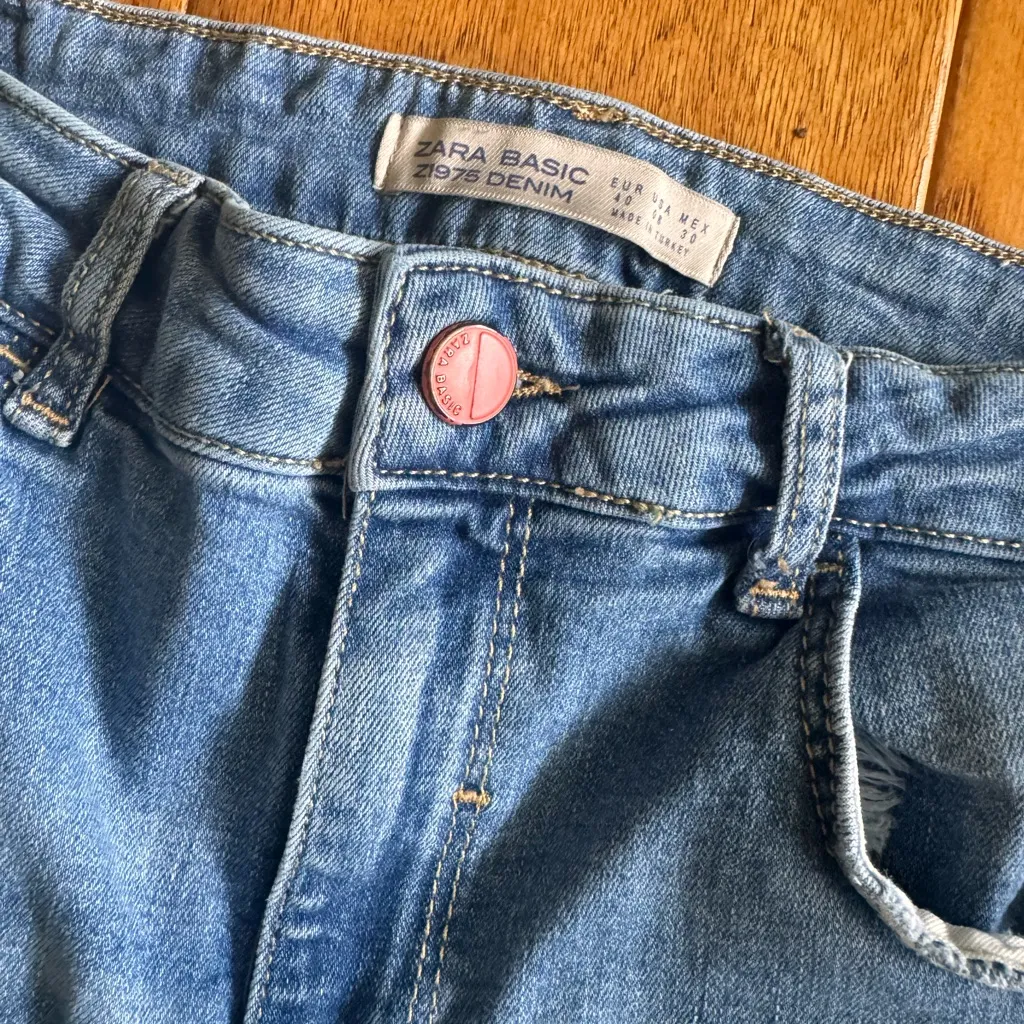 Zara Basic Z1975 Red Side Stripe Distressed Denim Blue Jeans Sz 8 - Image 5